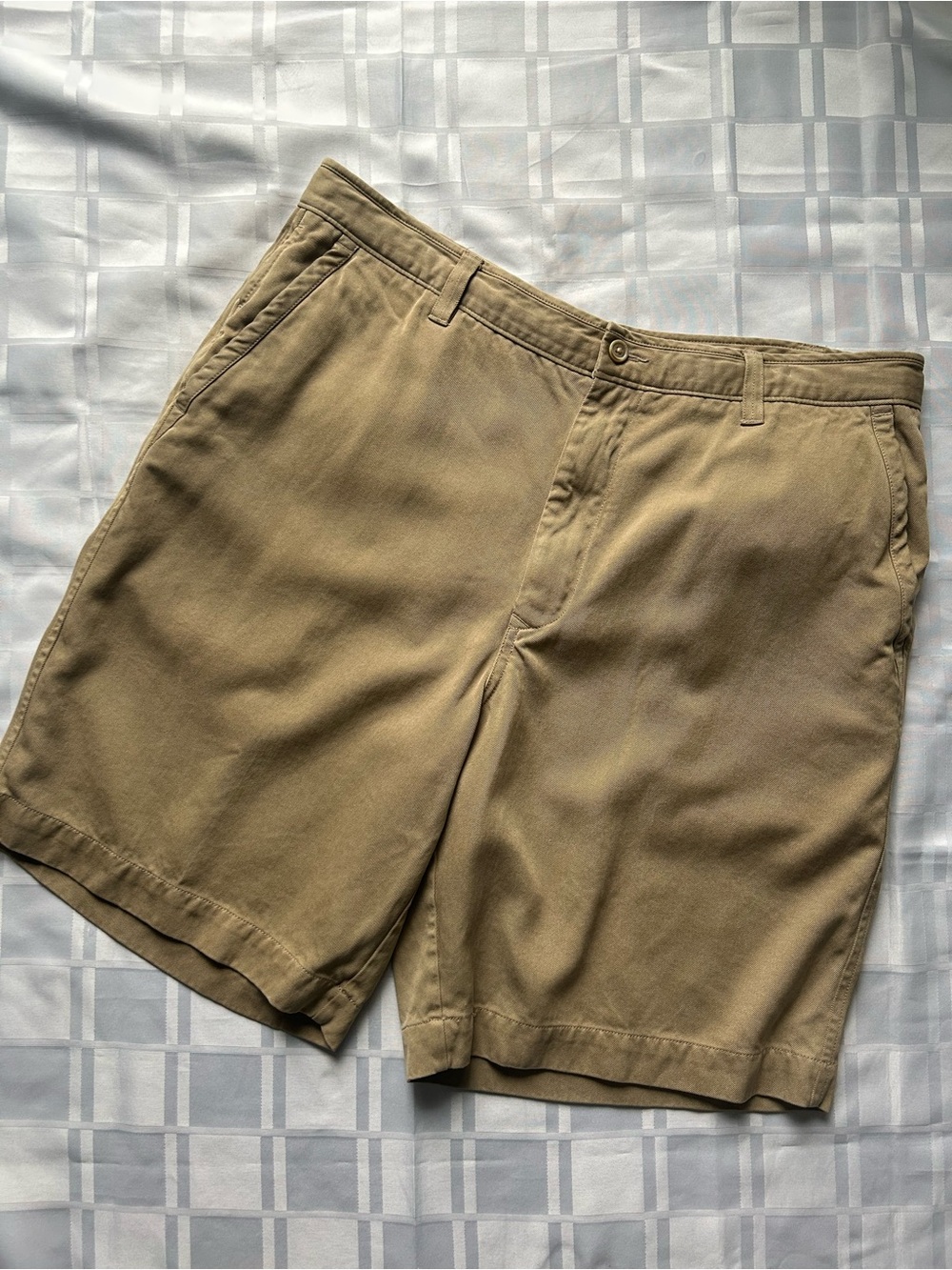 Tommy Bahama Silk Casual Khaki Shorts